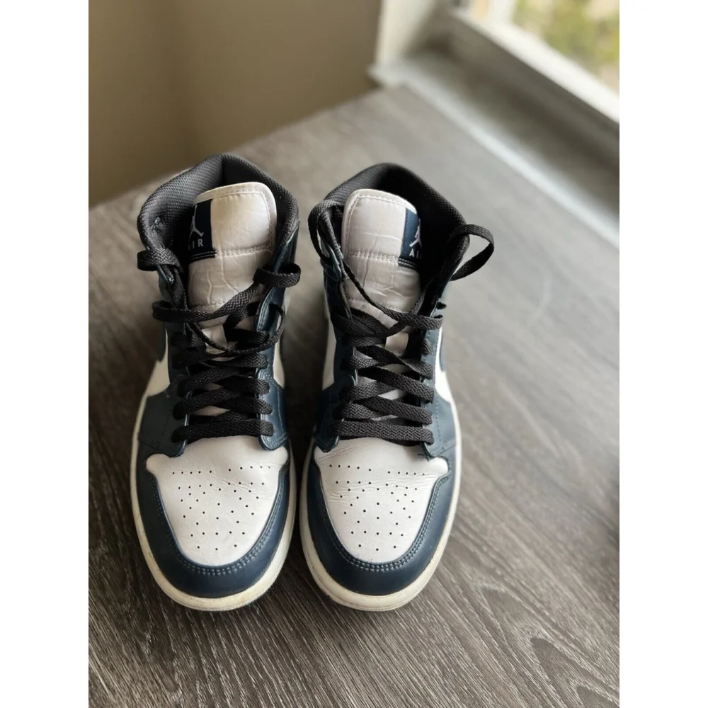 Size 8 - Air Jordan 1 Mid‎ Armory Navy